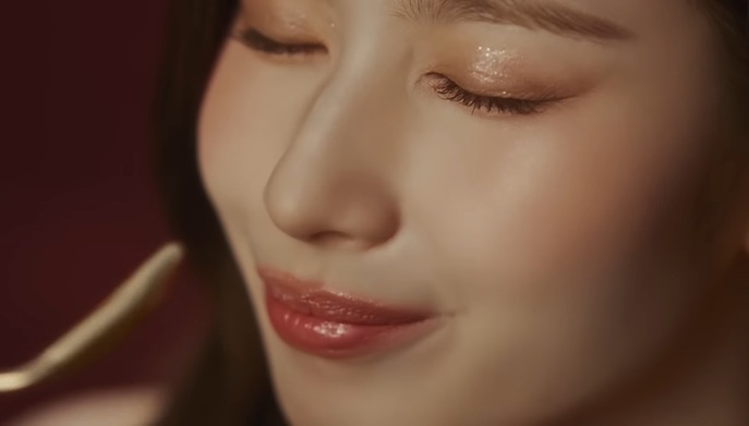 TWICE SANA　サナ　ハーゲンダッツ　ガナッシュショコラ　CM 湊﨑紗夏　誰　可愛い　アイスクリーム　チョコレート