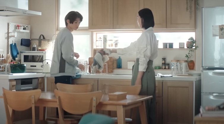 朝里升尋 あさざとまひろ 江口のりこの息子役 ボートレースCM