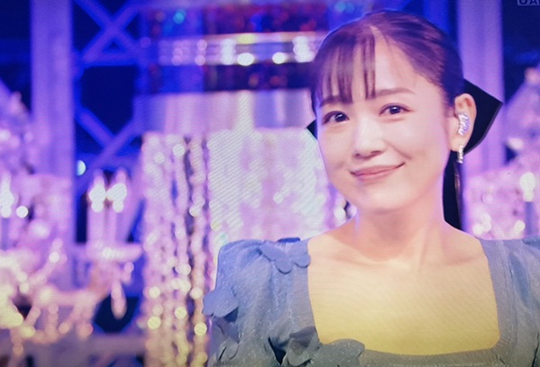 西野カナ かなやん 歌姫 Mステ 激変 清楚化 ギャル 脱ギャル 黒髪 変わった 顔変わった 雰囲気変わった 別人級