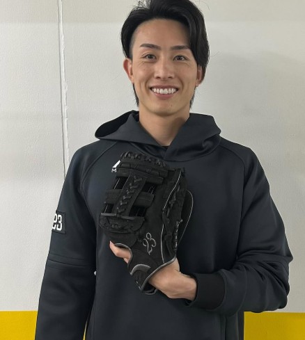 井端弘和 宮城大弥 伊藤大海 大勢 菊池雄星 山本由伸 菅野智之 隅田知一郎 金丸夢斗 種市篤暉 髙橋宏斗 藤平尚真 曽谷龍平 北山亘基 松本裕樹 若月健矢 坂本誠志郎 中村悠平 牧秀悟 小園海斗 牧原大成 源田壮亮 佐藤輝明 岡本和真 村上宗隆 近藤健介 周東佑京 森下翔太 吉田正尚 鈴木誠也 大谷翔平　WBC 野球　侍　侍ジャパン　
