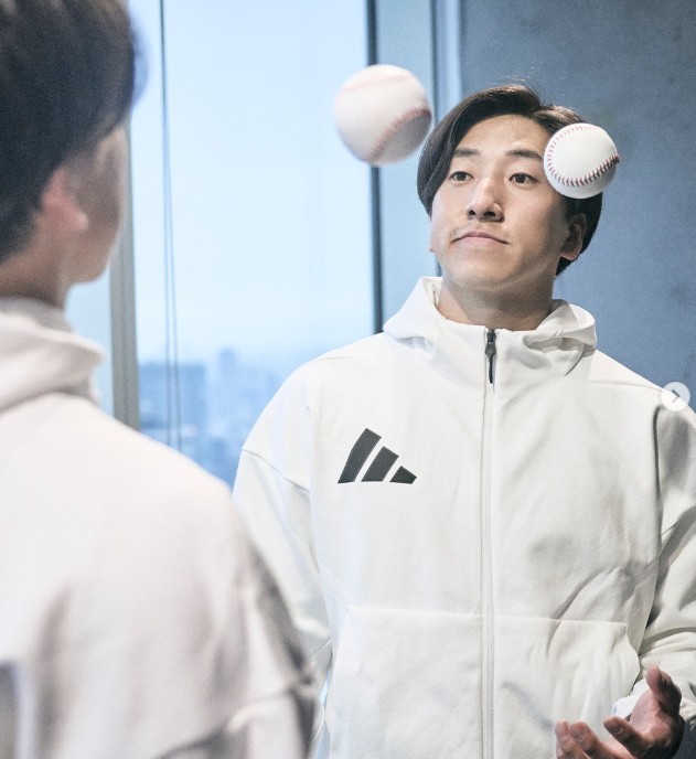 井端弘和 宮城大弥 伊藤大海 大勢 菊池雄星 山本由伸 菅野智之 隅田知一郎 金丸夢斗 種市篤暉 髙橋宏斗 藤平尚真 曽谷龍平 北山亘基 松本裕樹 若月健矢 坂本誠志郎 中村悠平 牧秀悟 小園海斗 牧原大成 源田壮亮 佐藤輝明 岡本和真 村上宗隆 近藤健介 周東佑京 森下翔太 吉田正尚 鈴木誠也 大谷翔平　WBC 野球　侍　侍ジャパン　
